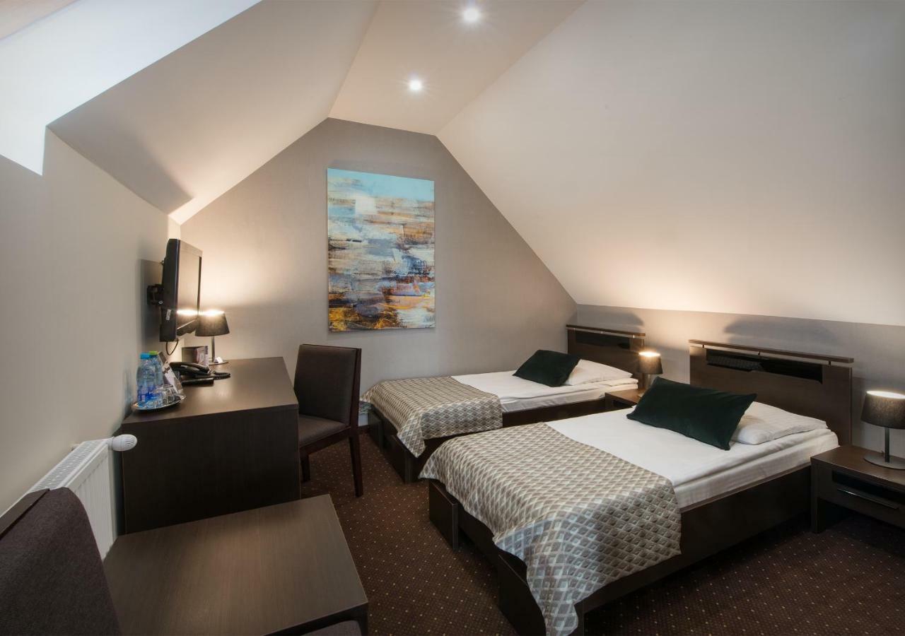Hotel Capitol เบียวา พอดลาสกา ภายนอก รูปภาพ