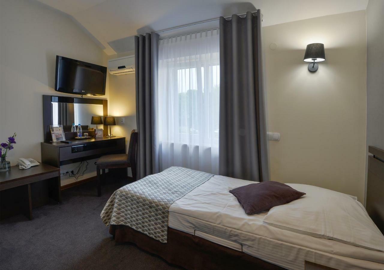 Hotel Capitol เบียวา พอดลาสกา ภายนอก รูปภาพ